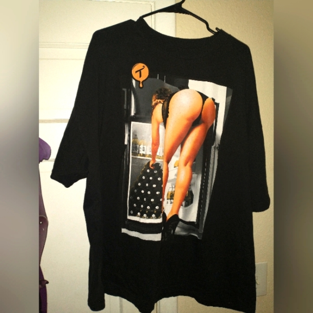 Men's t shirt